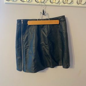 Faux leather skirt with silver zipper on side